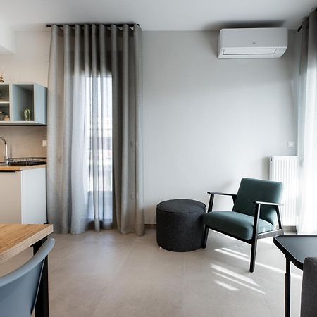 Cozy Apartment In Kalamaria, เทสซาโลนิกิ ภายนอก รูปภาพ