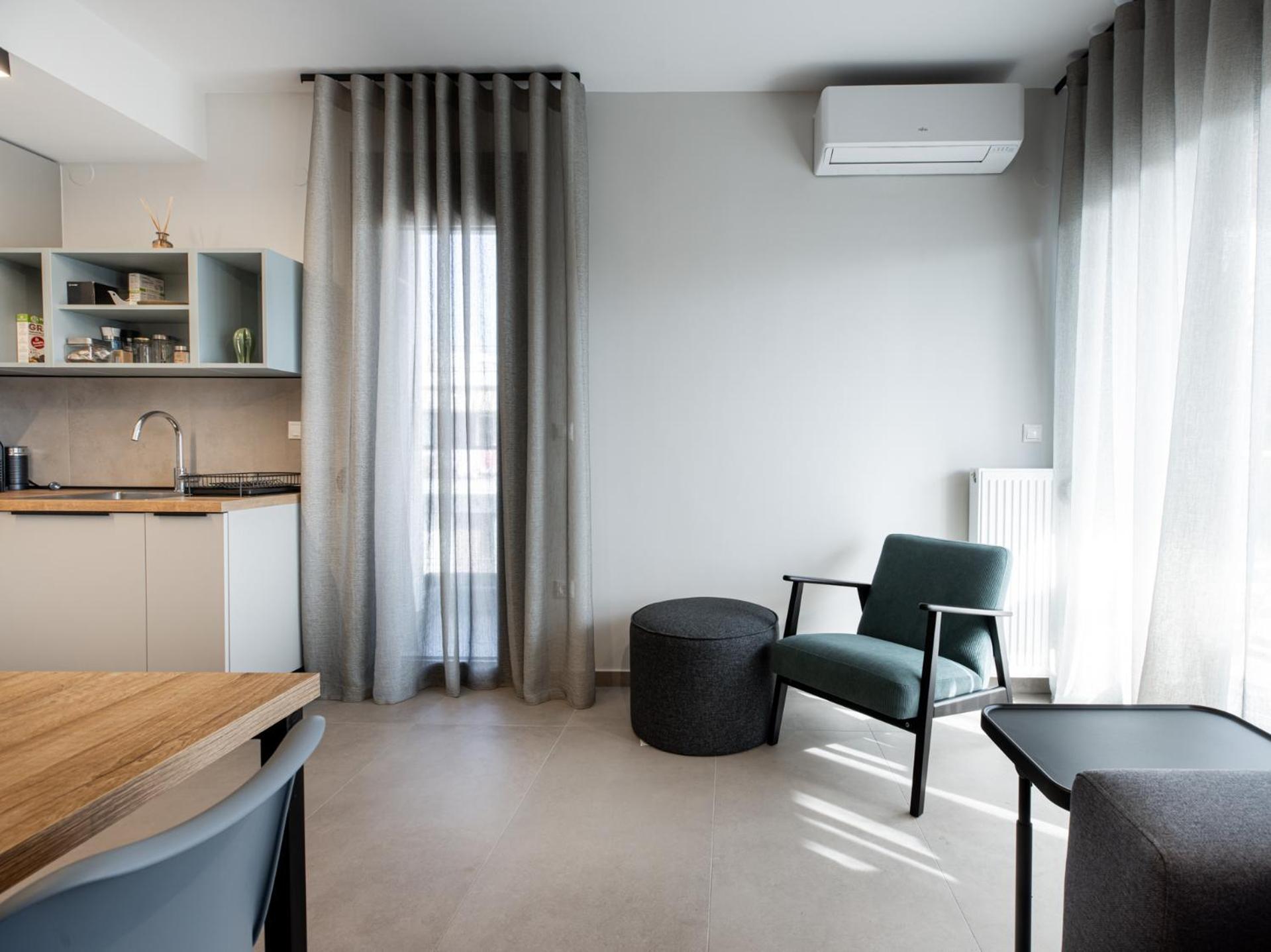 Cozy Apartment In Kalamaria, เทสซาโลนิกิ ภายนอก รูปภาพ
