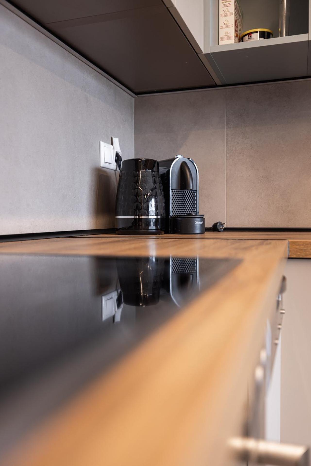 Cozy Apartment In Kalamaria, เทสซาโลนิกิ ภายนอก รูปภาพ