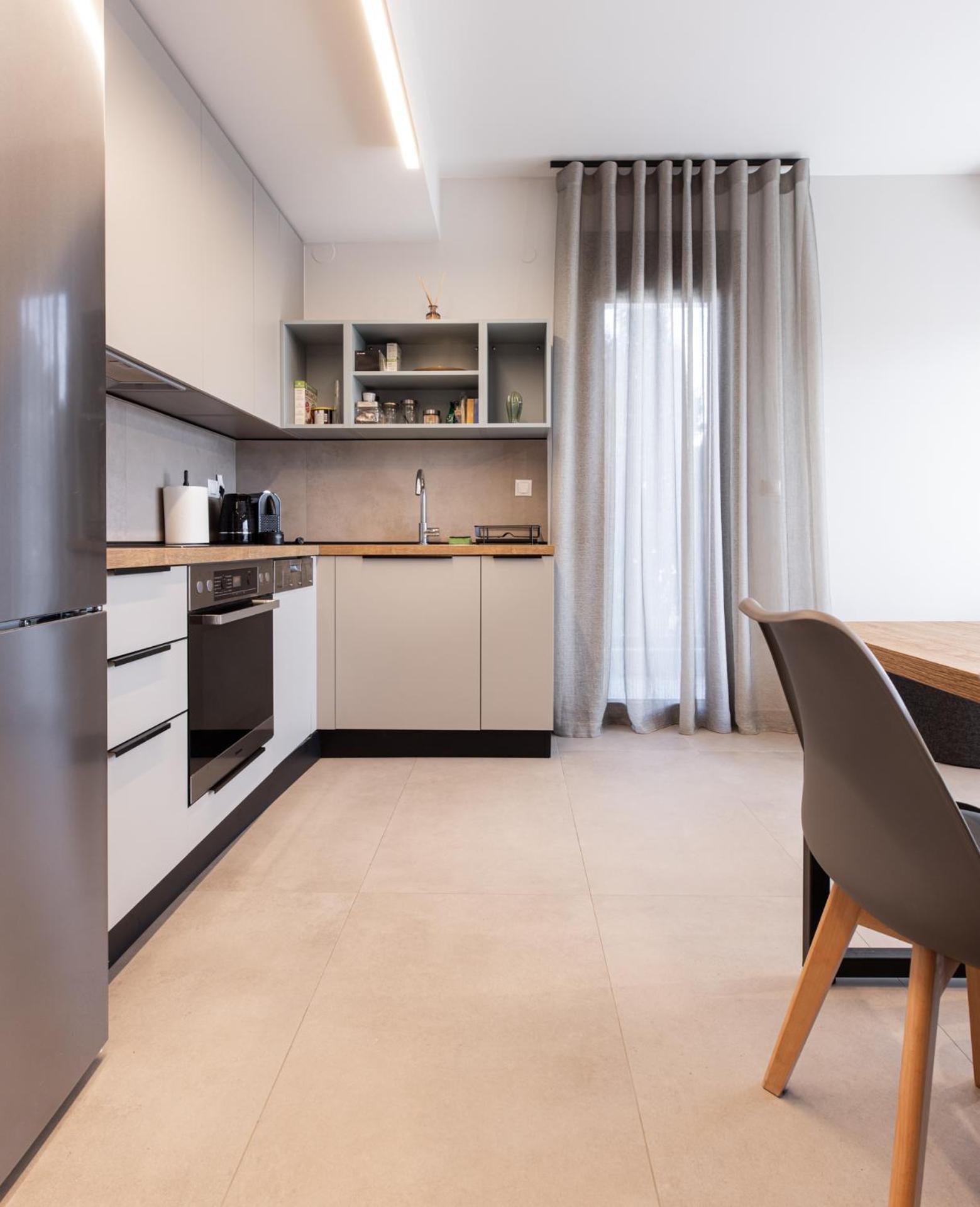 Cozy Apartment In Kalamaria, เทสซาโลนิกิ ภายนอก รูปภาพ